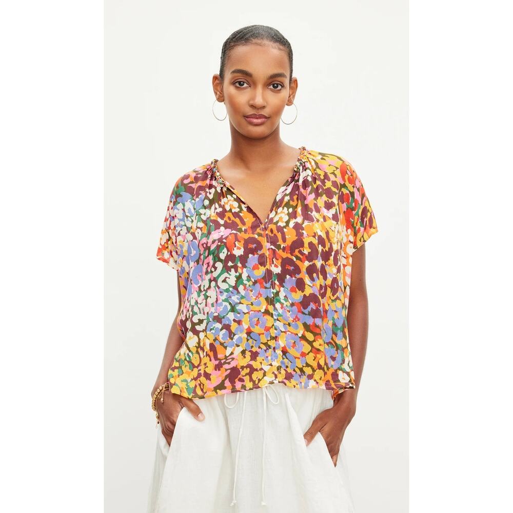 Velvet by Graham Spencer Trixy animal print blouse Small